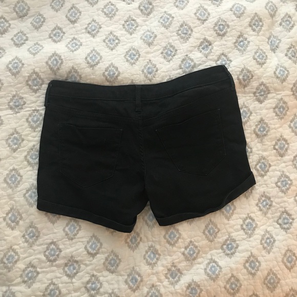 Mossimo Black Shorts. 2/26 - Picture 3 of 3